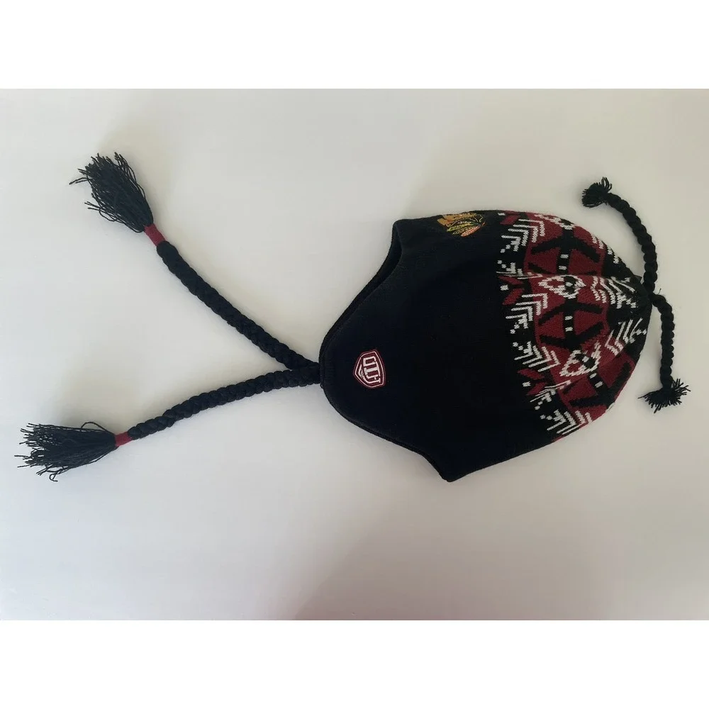 Old Time Hockey Chicago Blackhawks NHL Earflap Beanie Knit‎ Tassel Hat New
